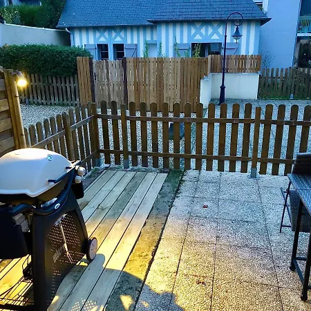 L'eau Sur Le Mat Avec Terrasse Et Parking Apartmán